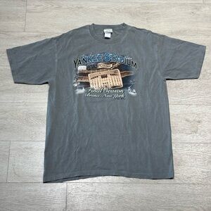 Majestic 1923-2008 Final Season Yankee Stadium T-Shirt New York Size Large